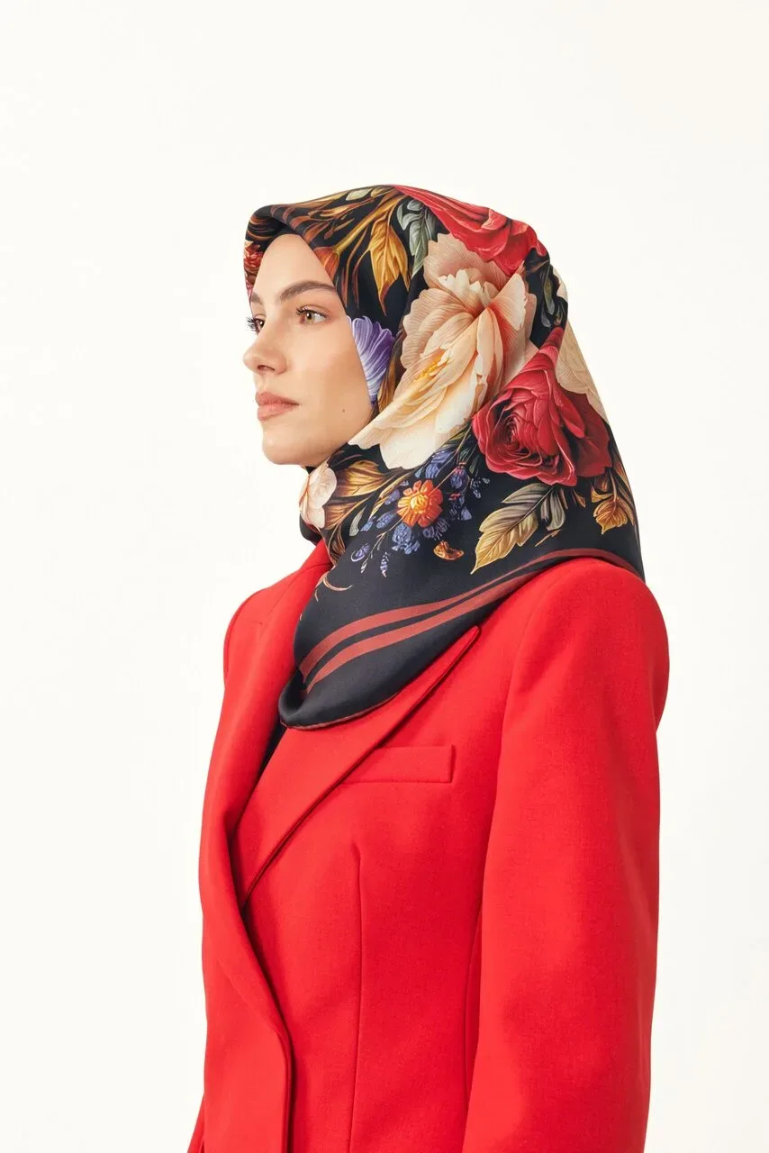 Büyük Çiçek Desen %100 Twill İpek / Siyah Eşarp
