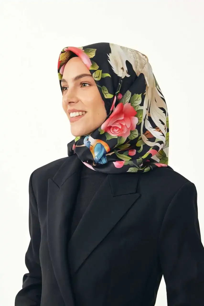 Kuşlar Desen %100 Twill İpek / Siyah Eşarp